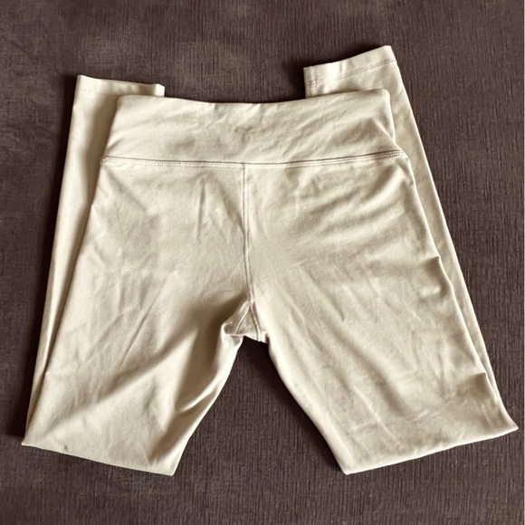 EUC TnaLife Atmosphere Hi-Rise Legging - Taupe - Medium - Picture 7 of 8